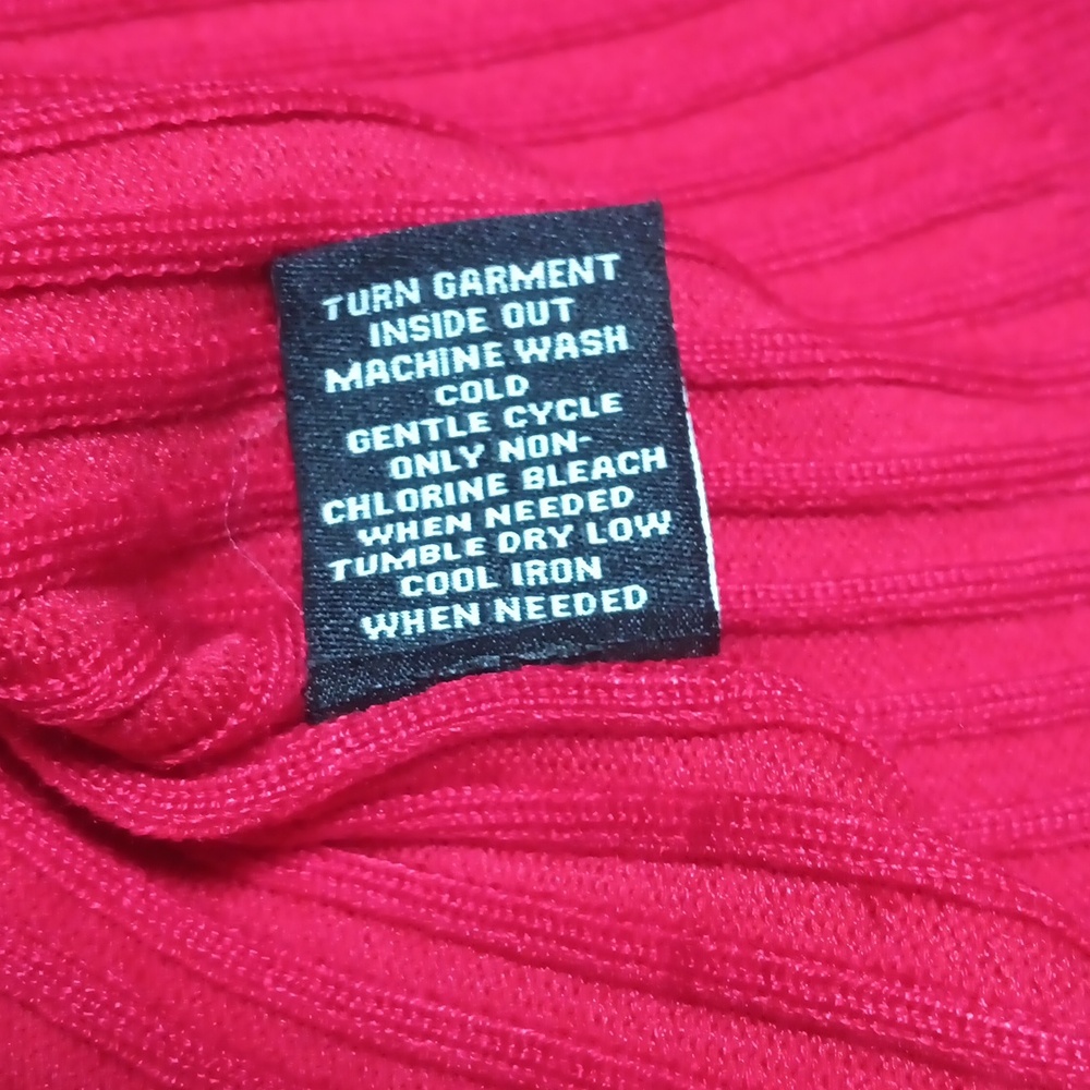 Premise Ribbed V Neck Sweater Red - Picture 7 of 8